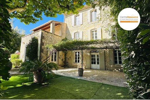 7 pièces 227 m² · à Mérindol · 227 m² · 690 000 €