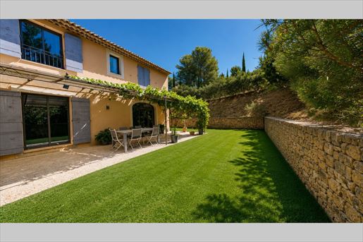 5 pièces 200 m² · à Aix-en-Provence · 200 m² · 1 399 000 €