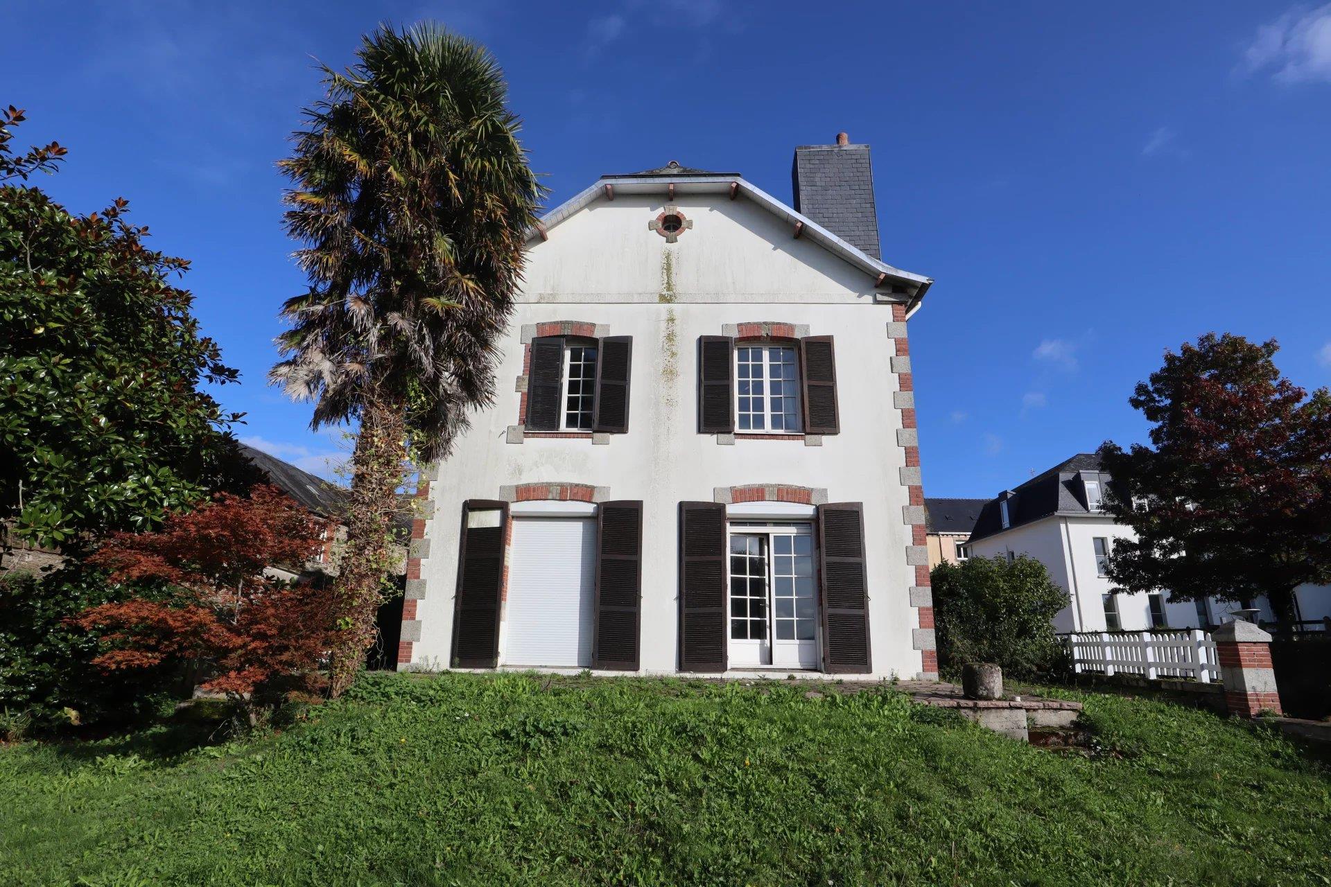 Maison à vendre, 134m², Carhaix-Plouguer