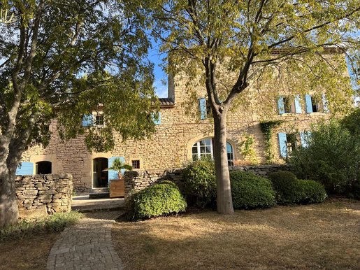 Maison 15 pièces 430 m² · à Gordes · 430 m² · 3 900 000 €