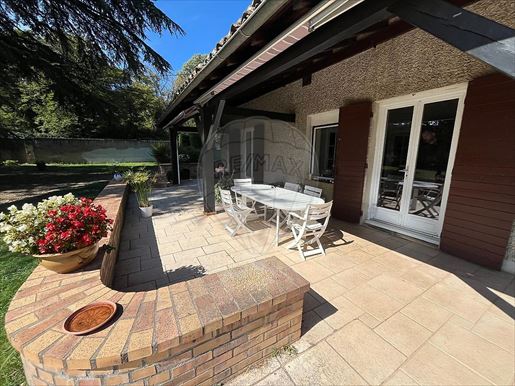Maison 6 pièces 170 m² · à Arnas · 170 m² · 262 000 €