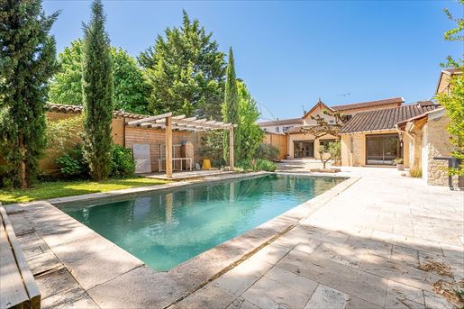 Maison 7 pièces 190 m² · à Villefranche-sur-Saône · 190 m² · 675 000 €