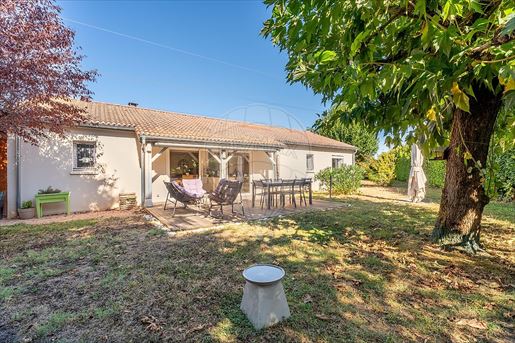 Maison 4 pièces 97 m² · à Villefranche-sur-Saône · 97 m² · 375 000 €