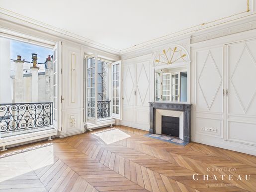 Local commercial 151 m² · à Paris 4ème · 151 m² · 1 690 000 €