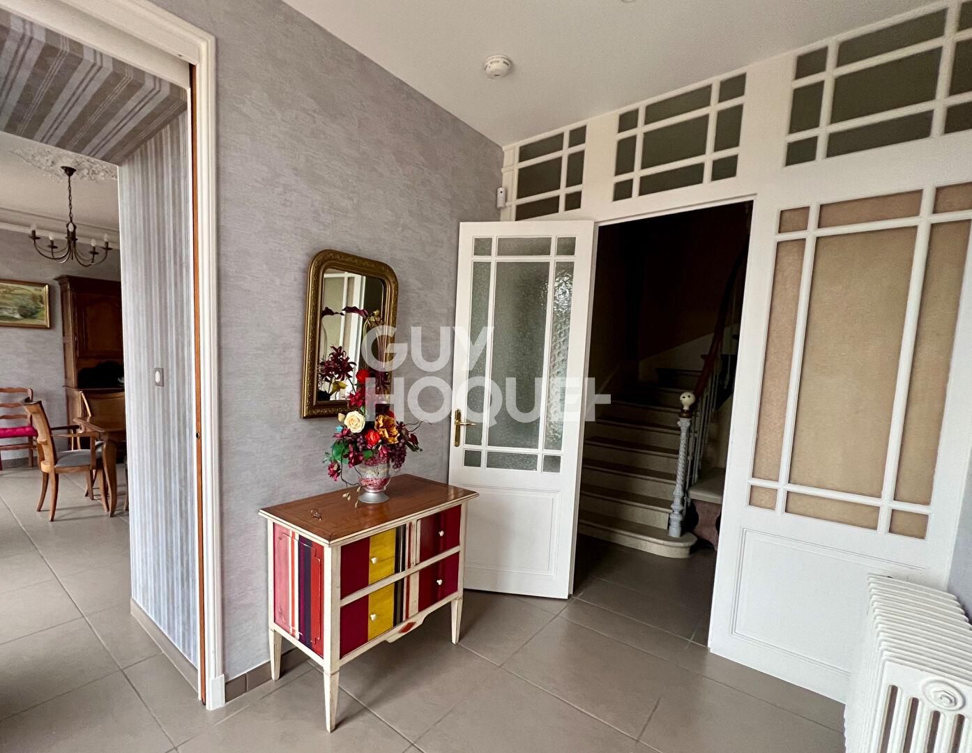 Maison à vendre, 331m², Bourbon-Lancy