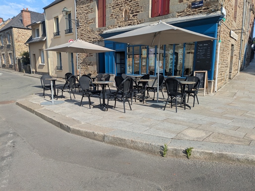 Local commercial 80 m² · à Fougères · 80 m² · 84 800 €