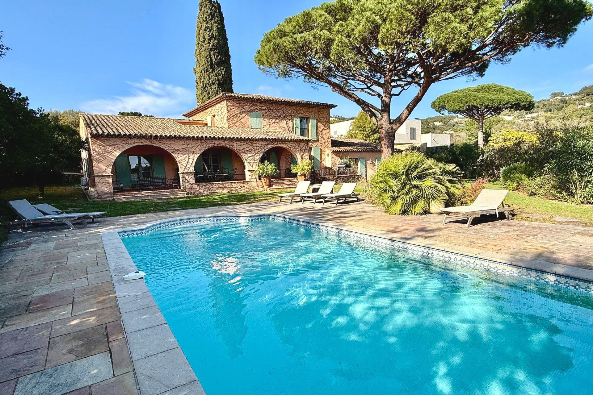 Maison à vendre, 300m², Grimaud
