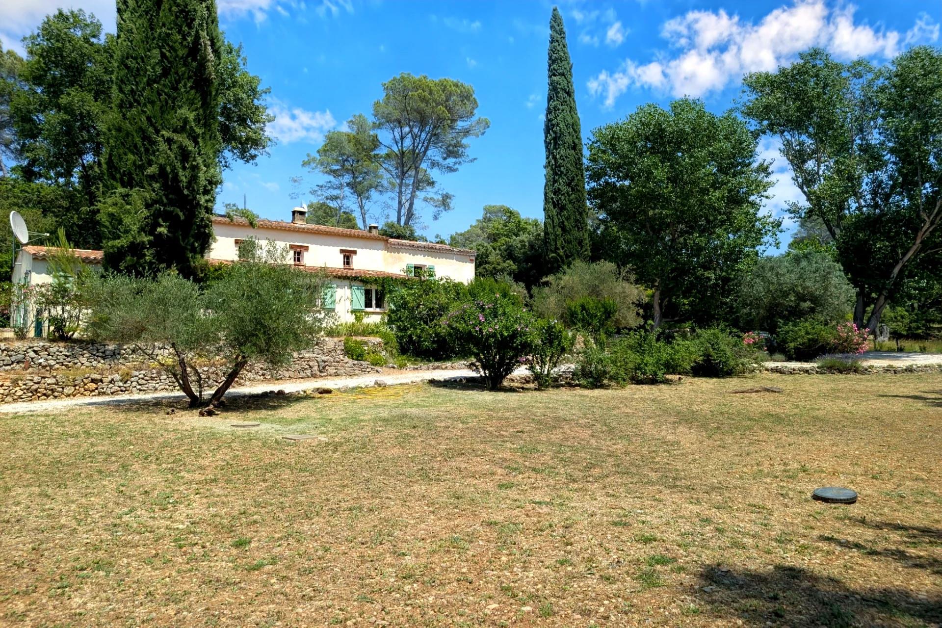 Maison à vendre, 162m², Lorgues