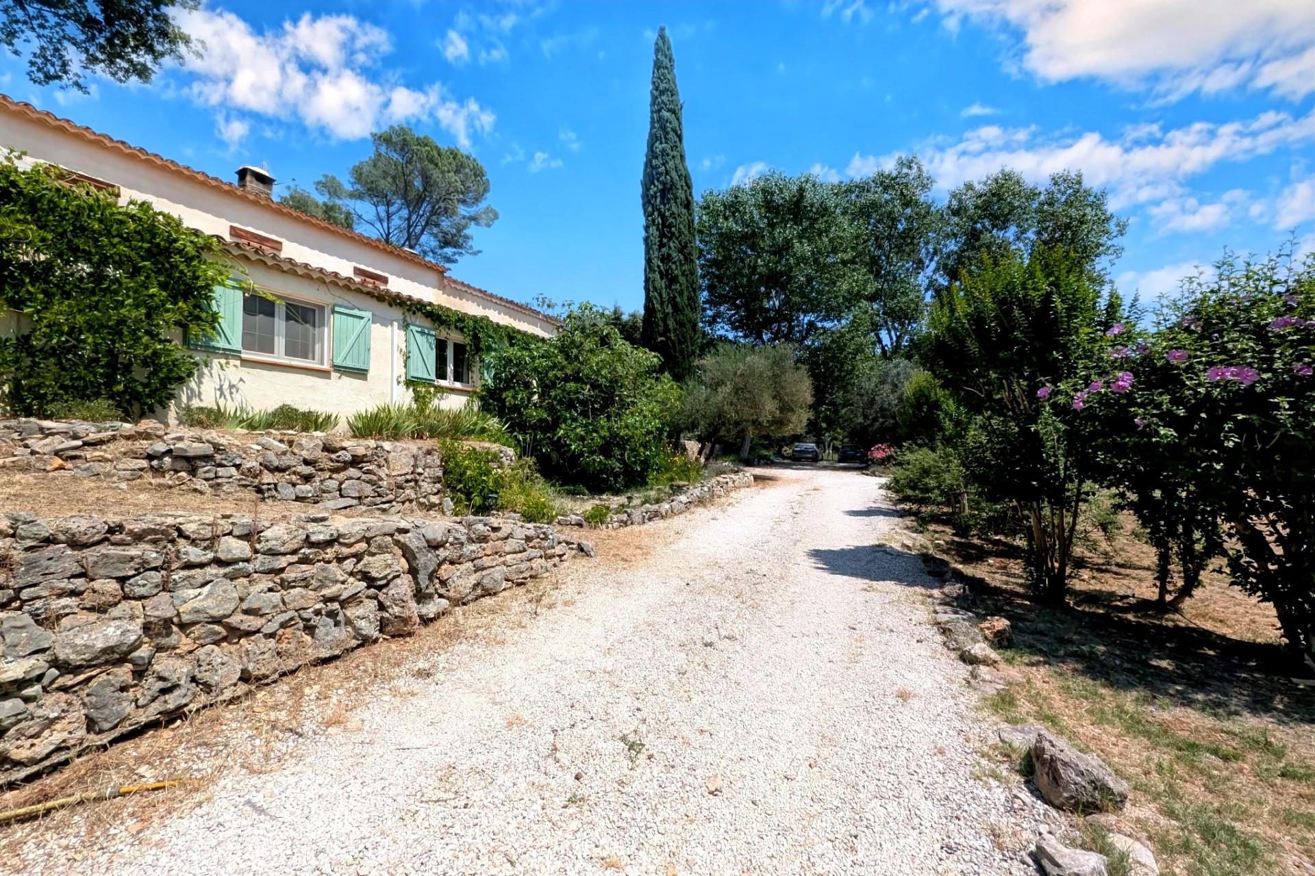 Maison à vendre, 162m², Lorgues