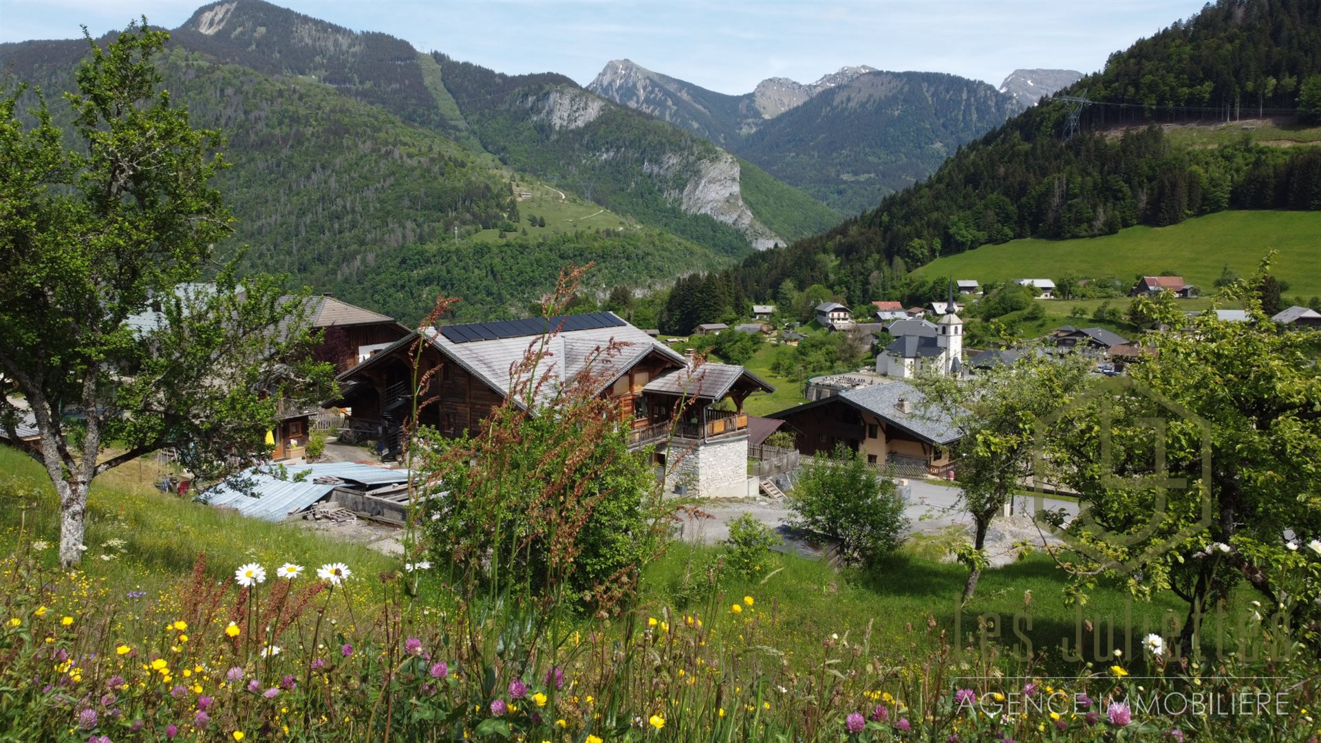 Krunt, 1085 m²