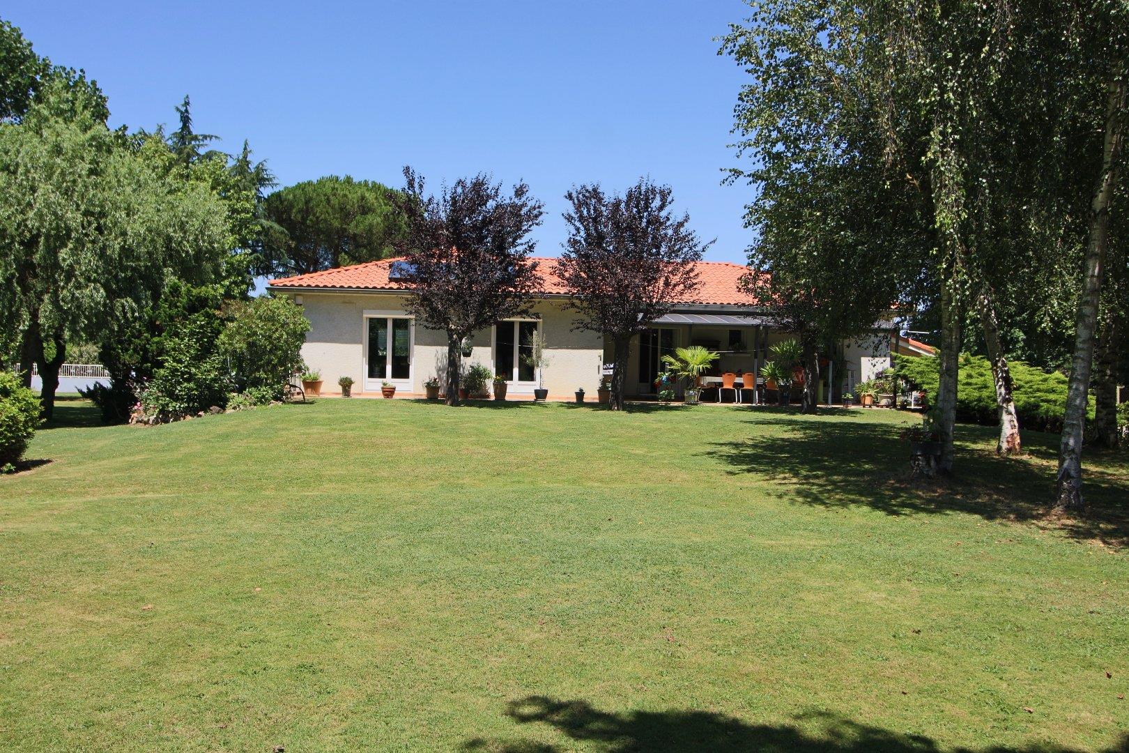 Maison à vendre, 168m², Estancarbon