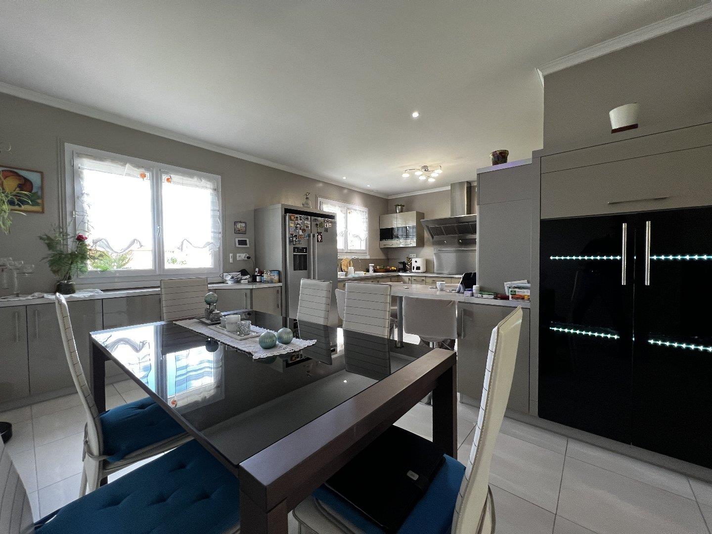 Maison à vendre, 168m², Estancarbon