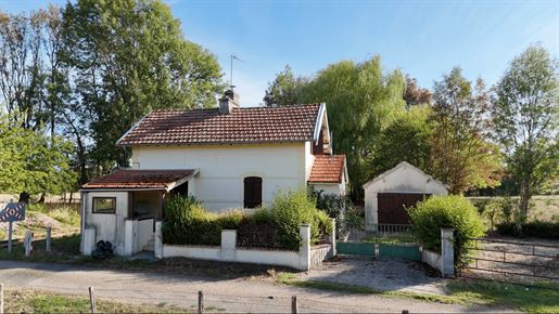 Maison 3 pièces 49 m² · à Montaron · 49 m² · 49 000 €
