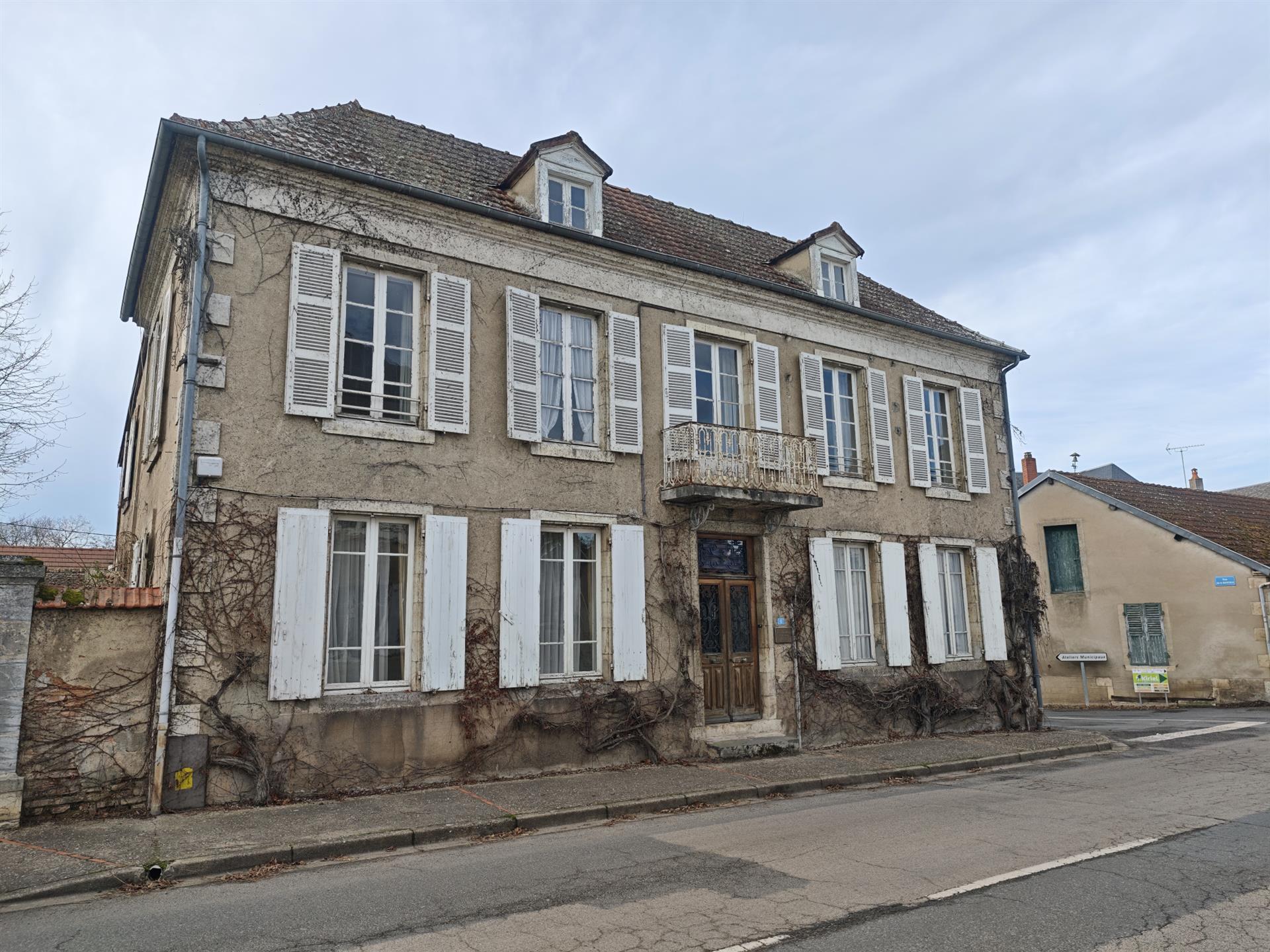 Maison à vendre, 249m², Dornes