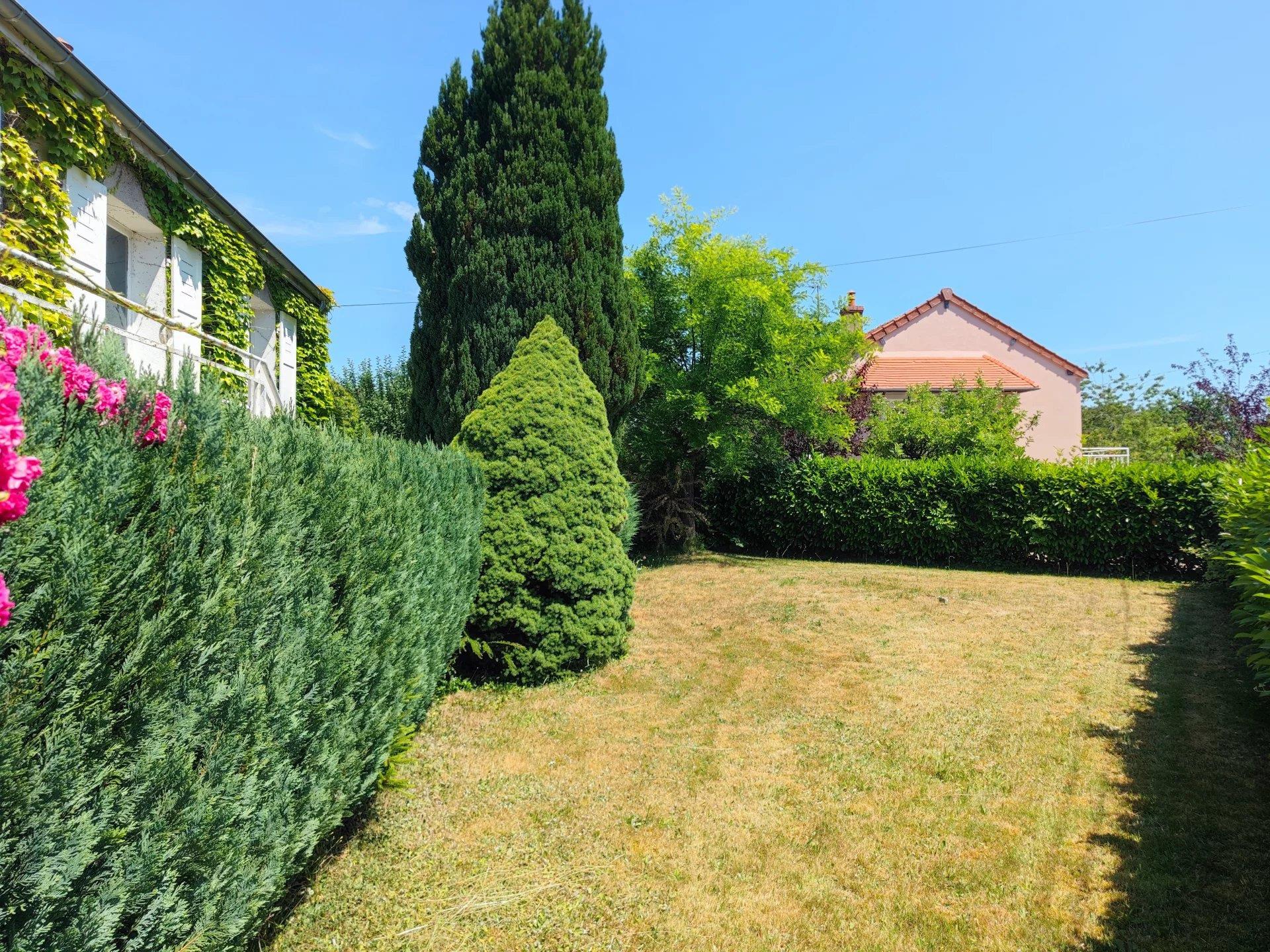 Maison à vendre, 71m², Luzy