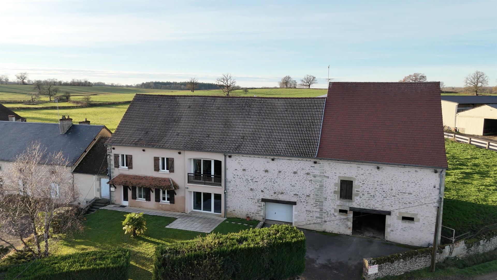 Maison à vendre, 185m², Bazolles