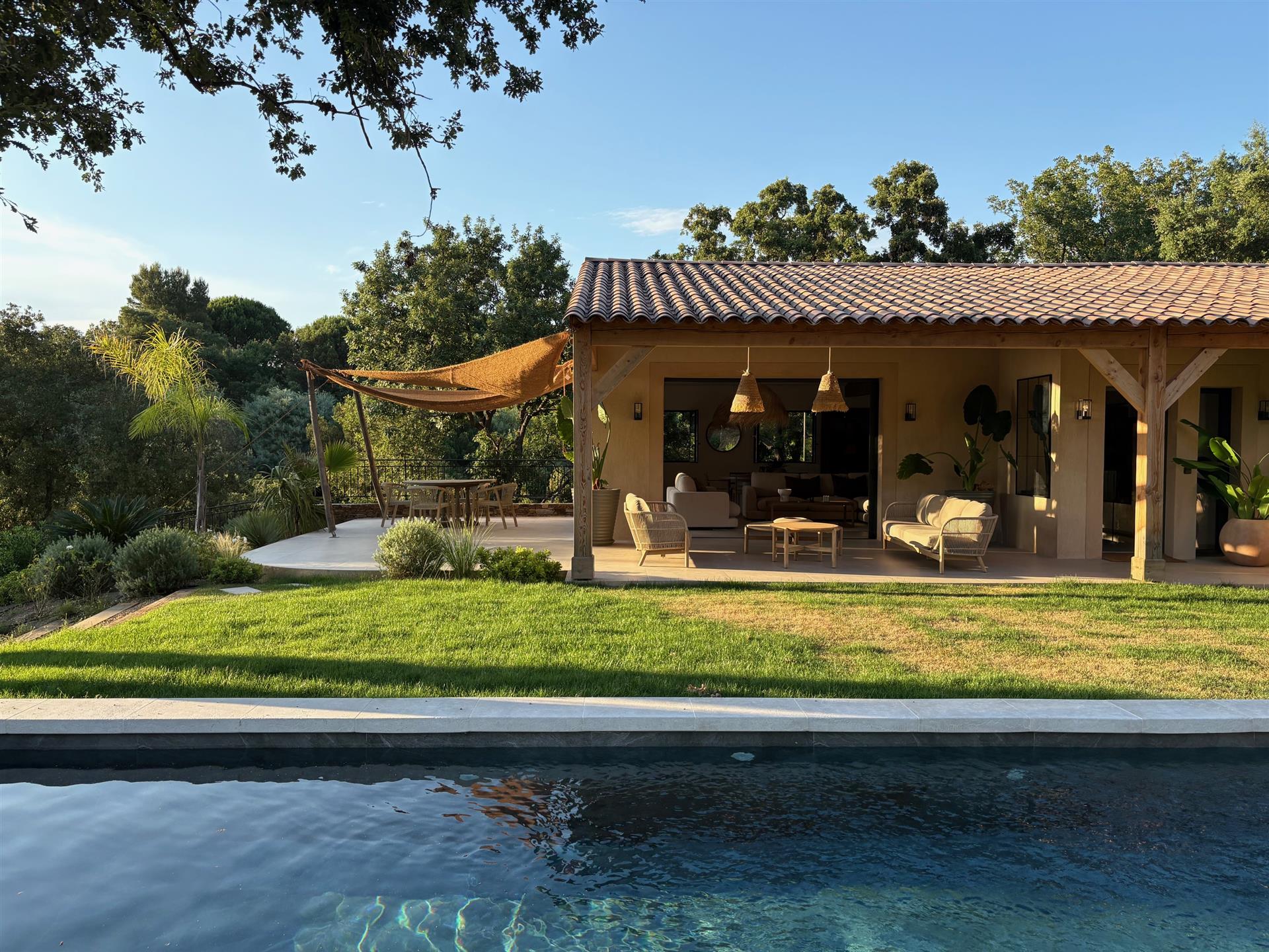 Maison à vendre, 186m², La Croix-Valmer