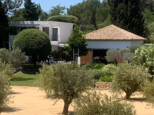 Maison 6 pièces 253 m² · à Maussane-les-Alpilles · 253 m² · 1 940 000 €
