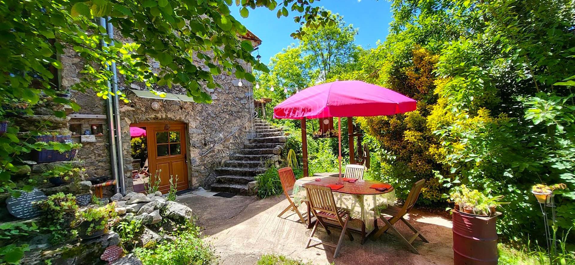Maison à vendre, 307m², Saint-Laurent-de-Cerdans