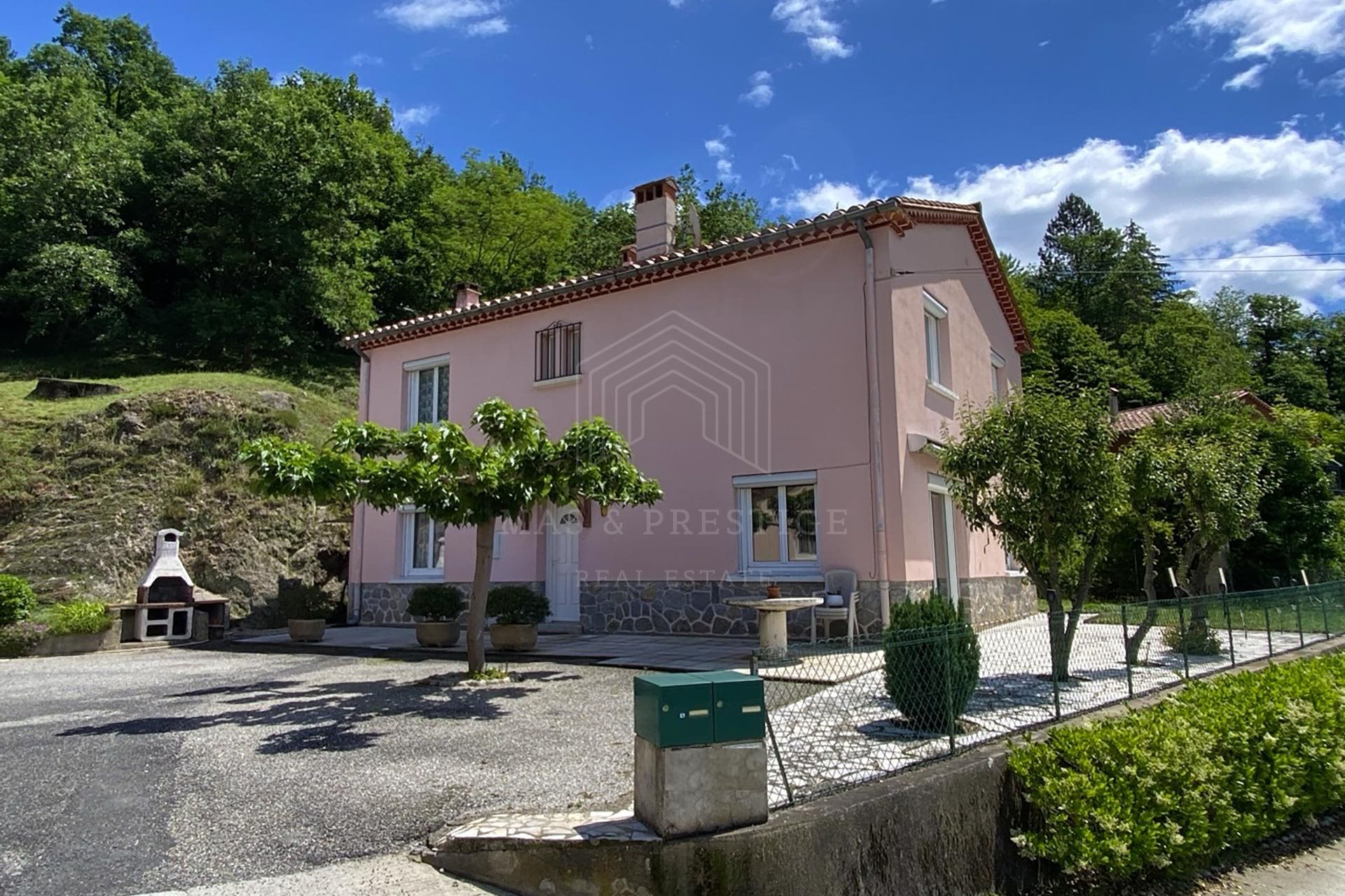 Maison à vendre, 164m², Saint-Laurent-de-Cerdans