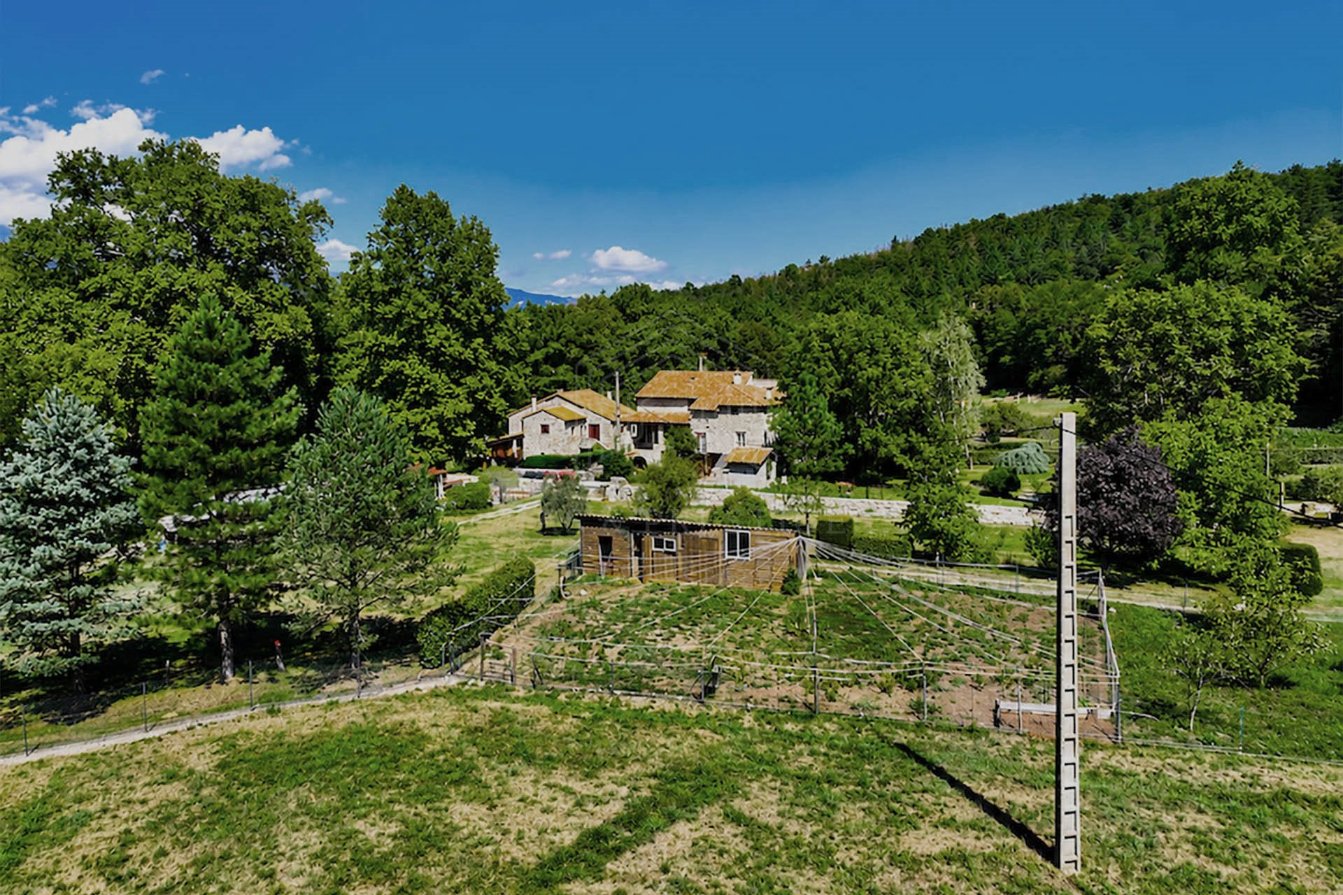 Maison à vendre, 250m², Saint-Laurent-de-Cerdans