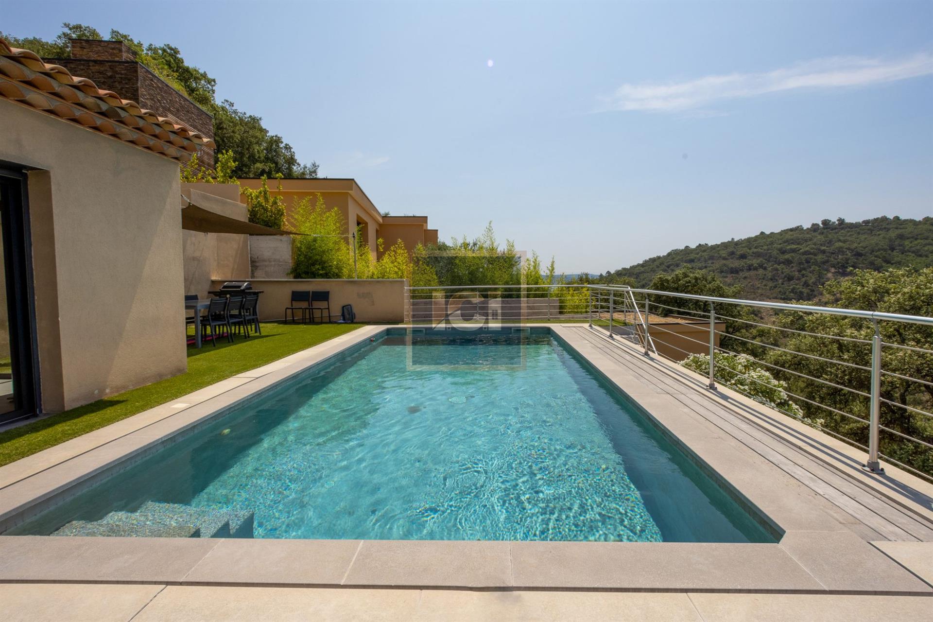 Maison à vendre, 220m², Grimaud