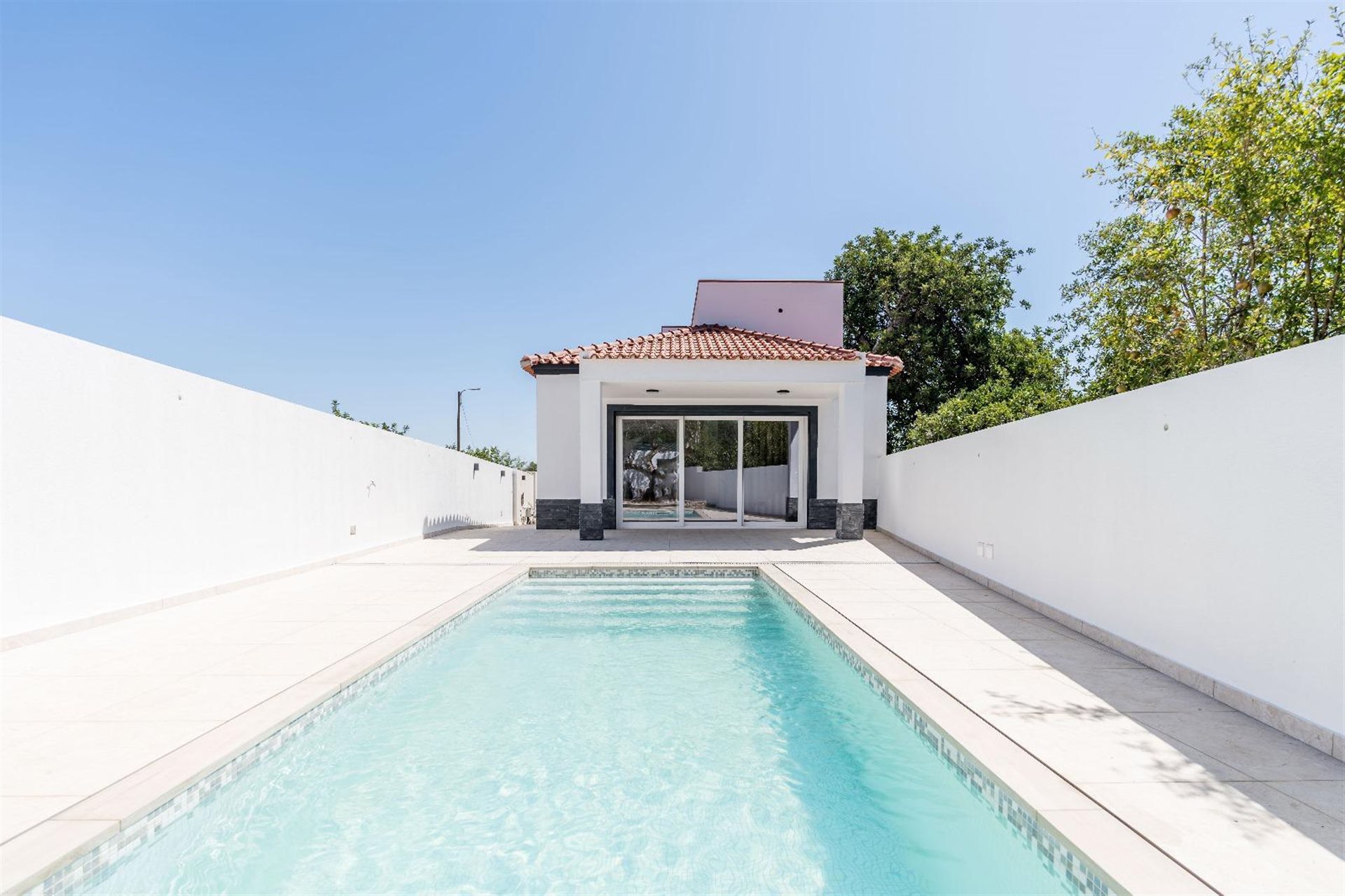 Luxury Contemporary Villa with Sea Views – Algarve, Portugal