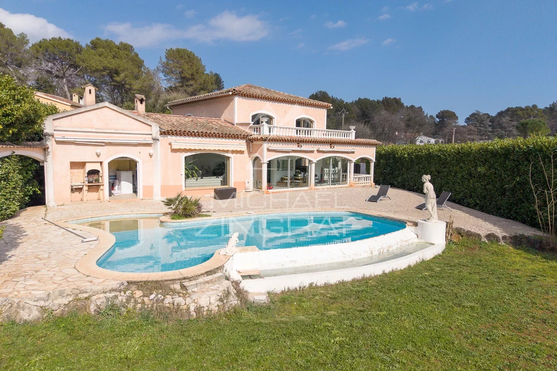Maison à vendre, 240m², Roquefort-les-Pins