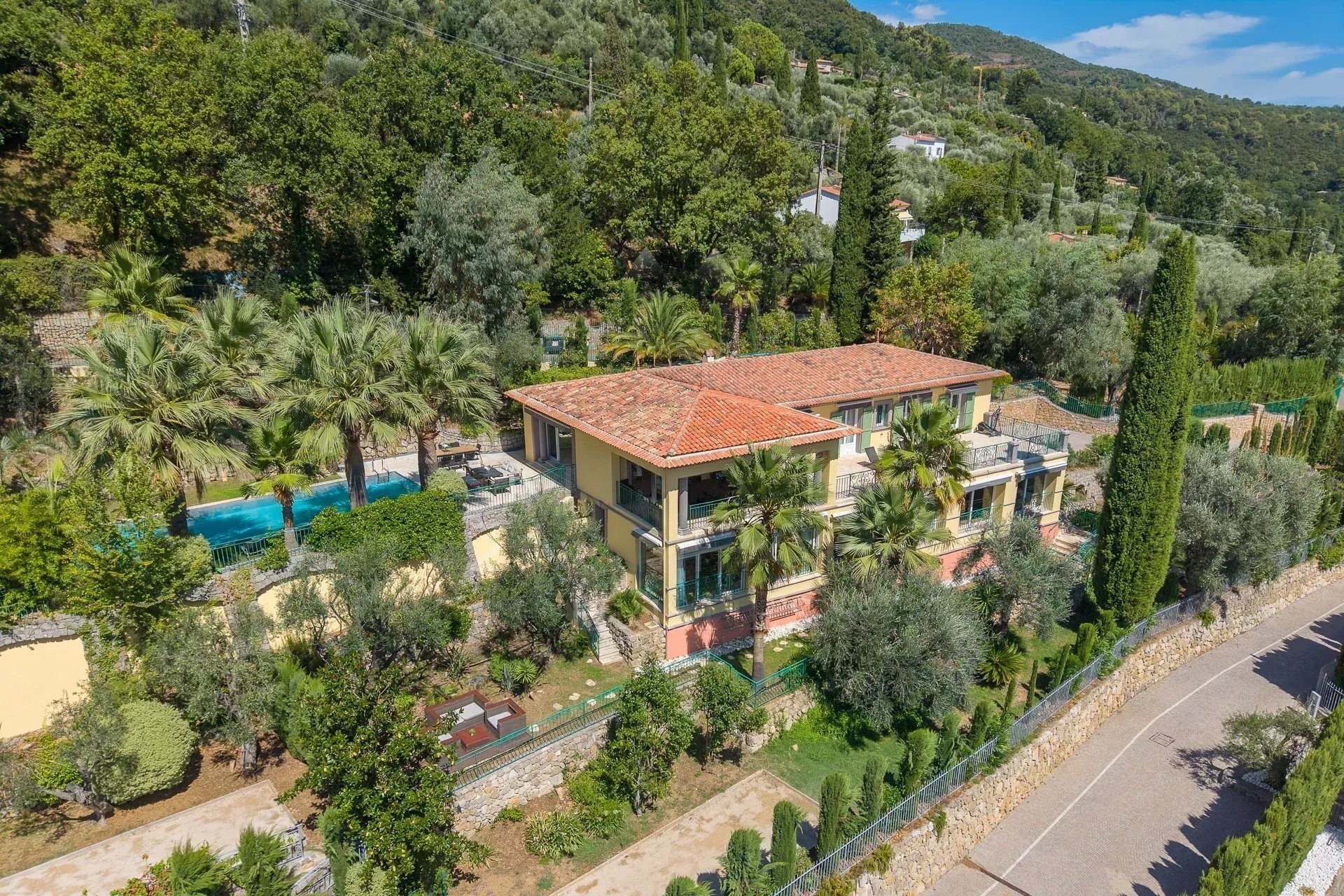 Maison à vendre, 380m², Grasse