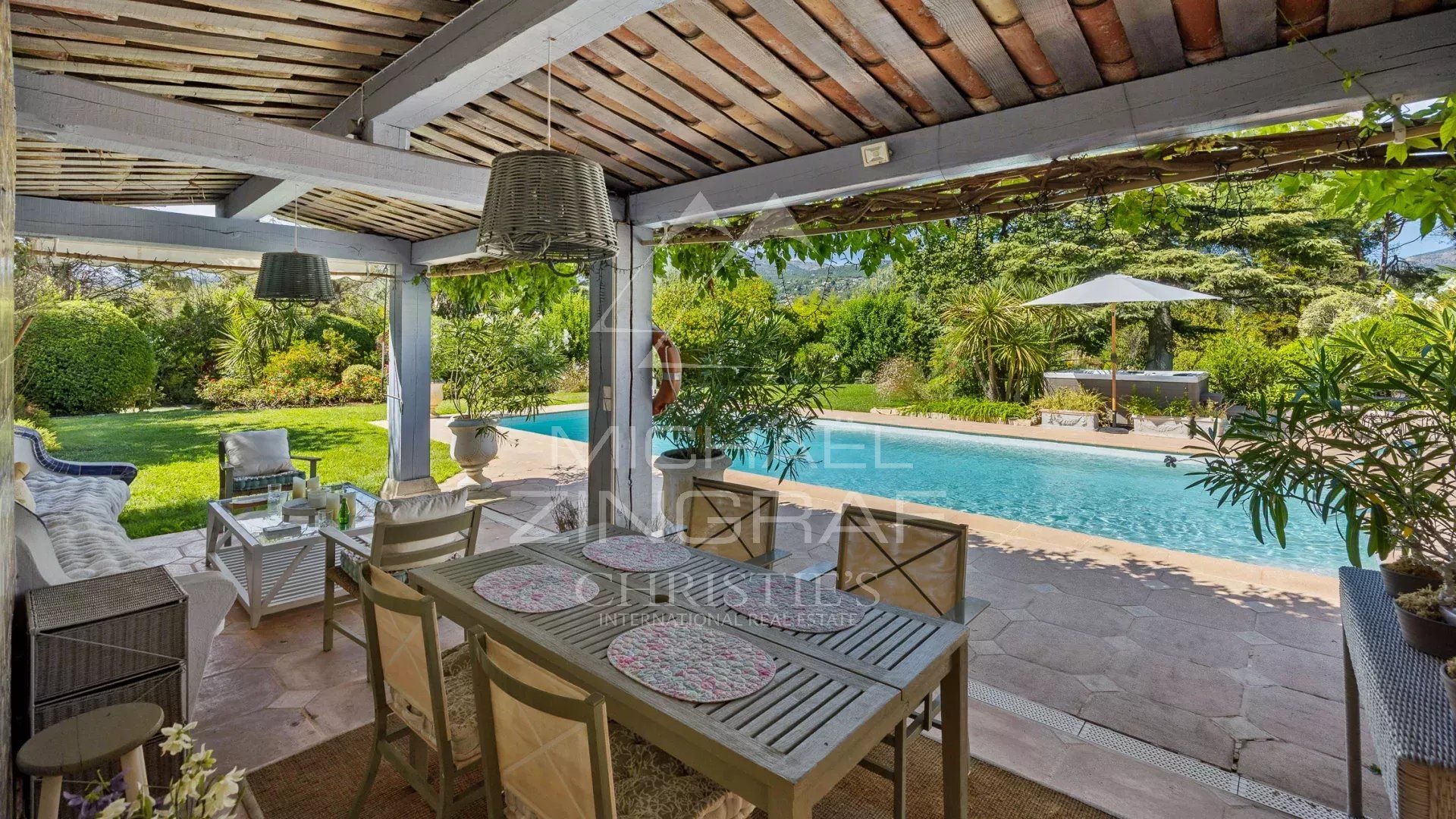 Maison à vendre, 338m², Châteauneuf-Grasse