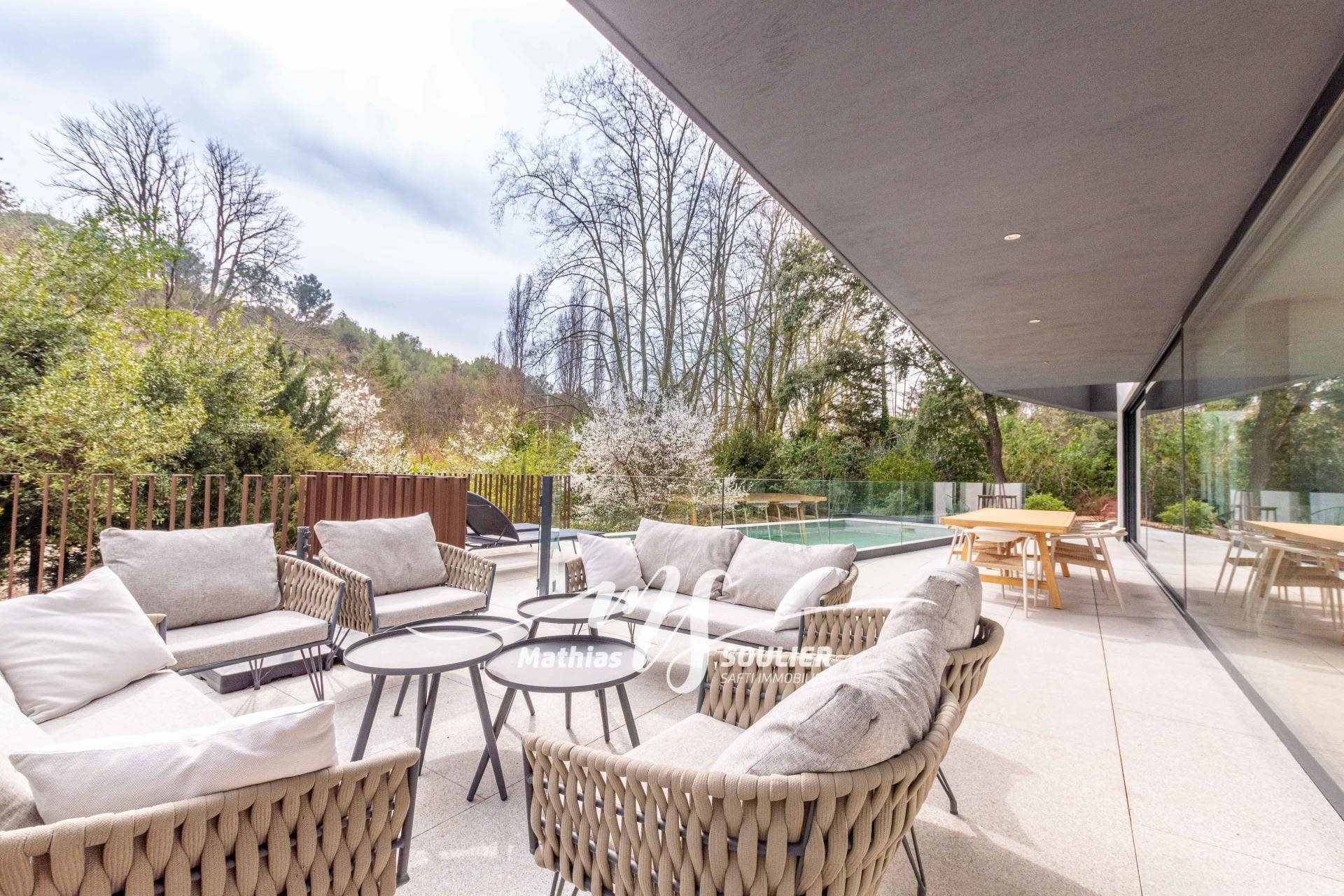 Maison à vendre, 178m², Saint-Marc-Jaumegarde