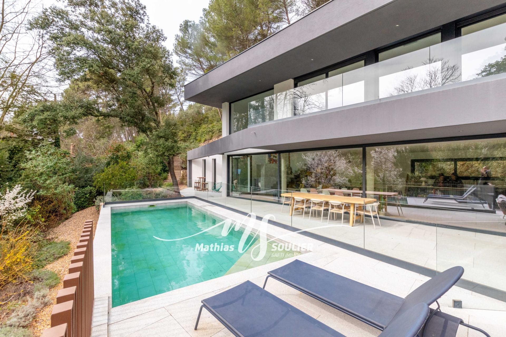Maison à vendre, 178m², Saint-Marc-Jaumegarde