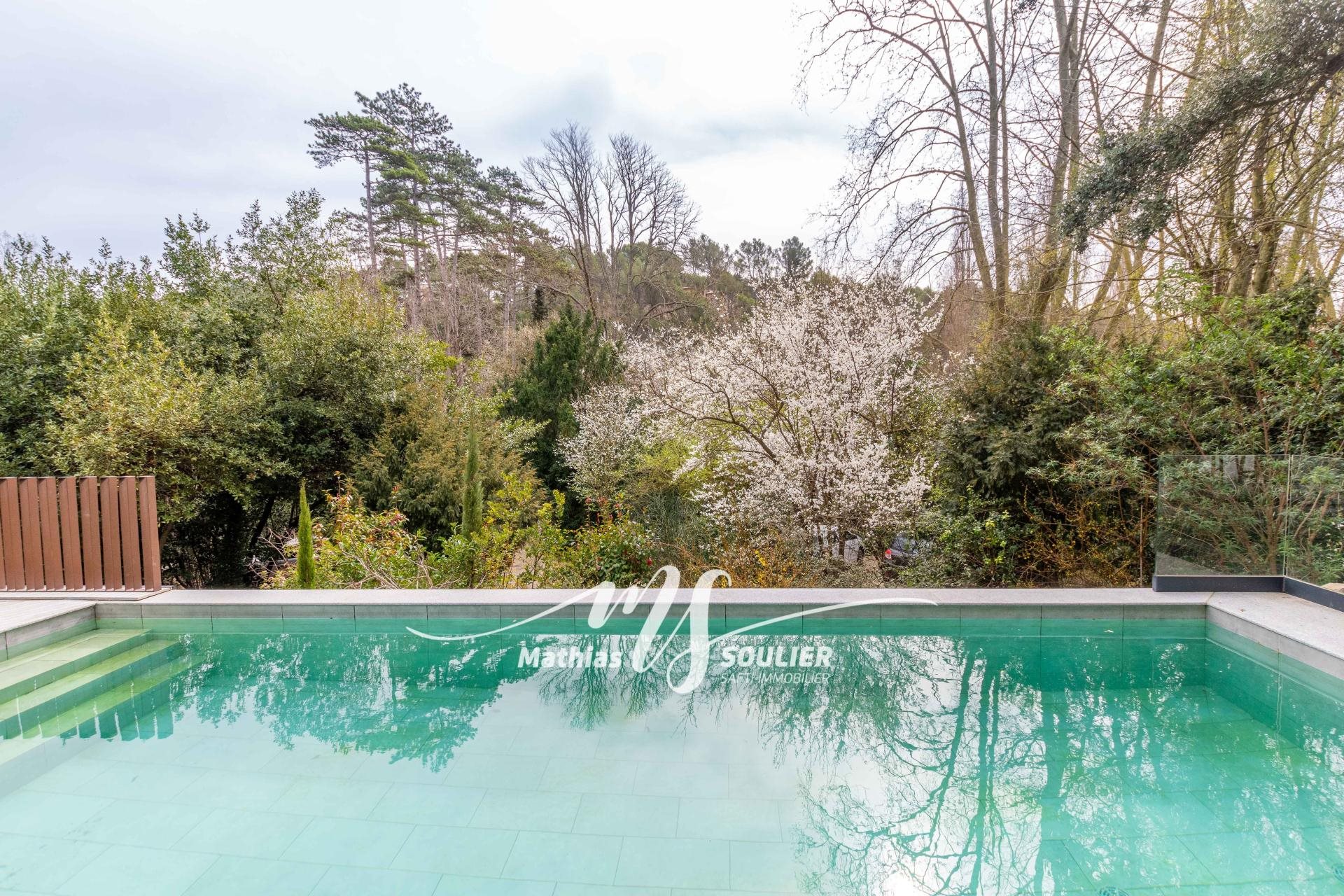Maison à vendre, 178m², Saint-Marc-Jaumegarde