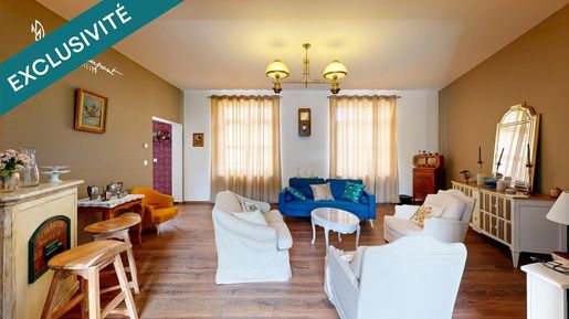 Maison 11 pièces 351 m² · à Sainte-Alvère · 351 m² · 549 500 €
