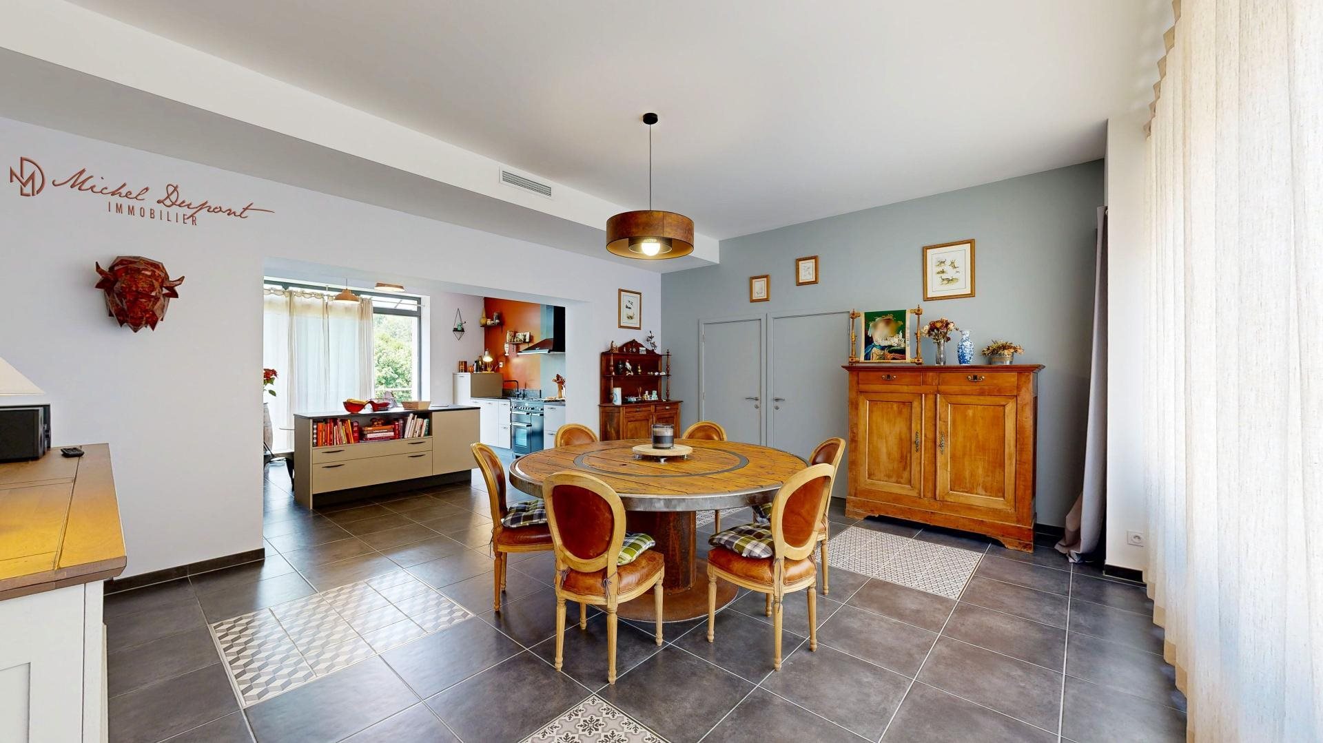 Maison à vendre, 351m², Sainte-Foy-de-Longas