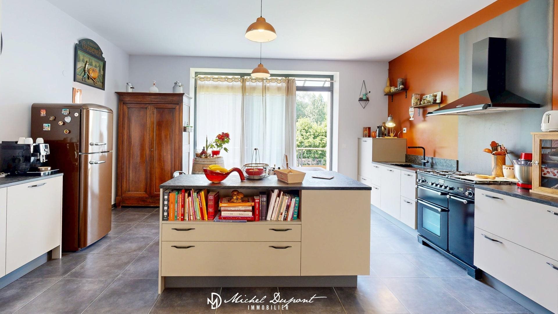 Maison à vendre, 351m², Sainte-Foy-de-Longas