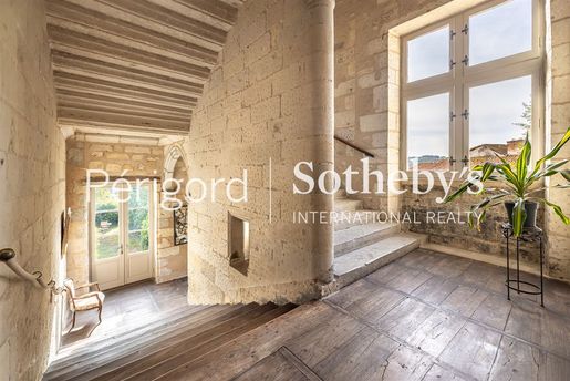 Maison 13 pièces 543 m² · à Périgueux · 543 m² · 1 190 000 €