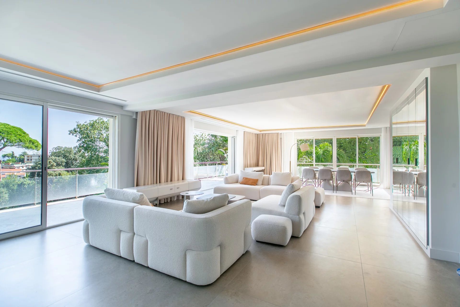 Hus, 320 m², tomt 320 m²