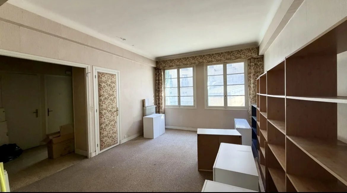 Nice, 3 rooms apartment of 84sqm, opportunity