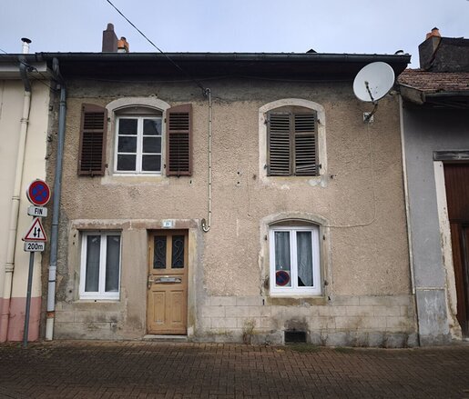 Maison 5 pièces 95 m² · à Lorquin · 95 m² · 38 500 €
