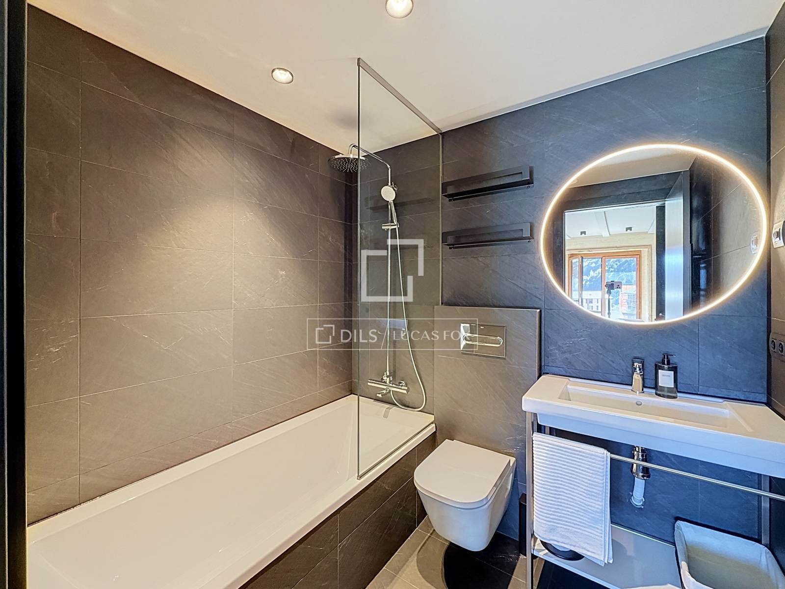 Piso de 3 habitaciones en venta en Canillo · 56 de 60