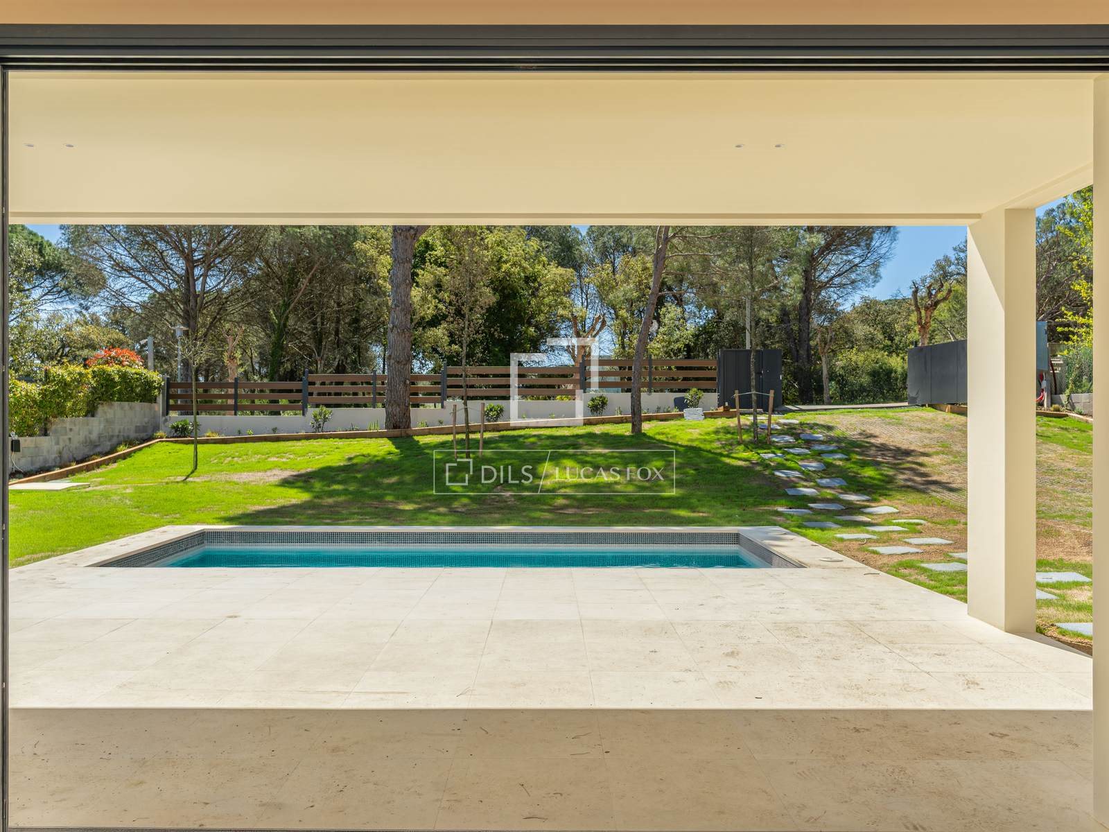 Purchase: House (17210)
