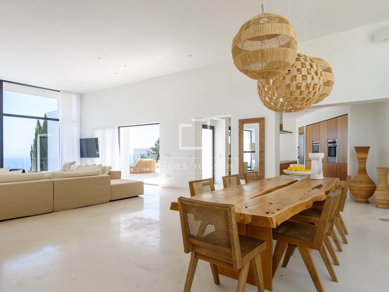 Purchase: House (07840)