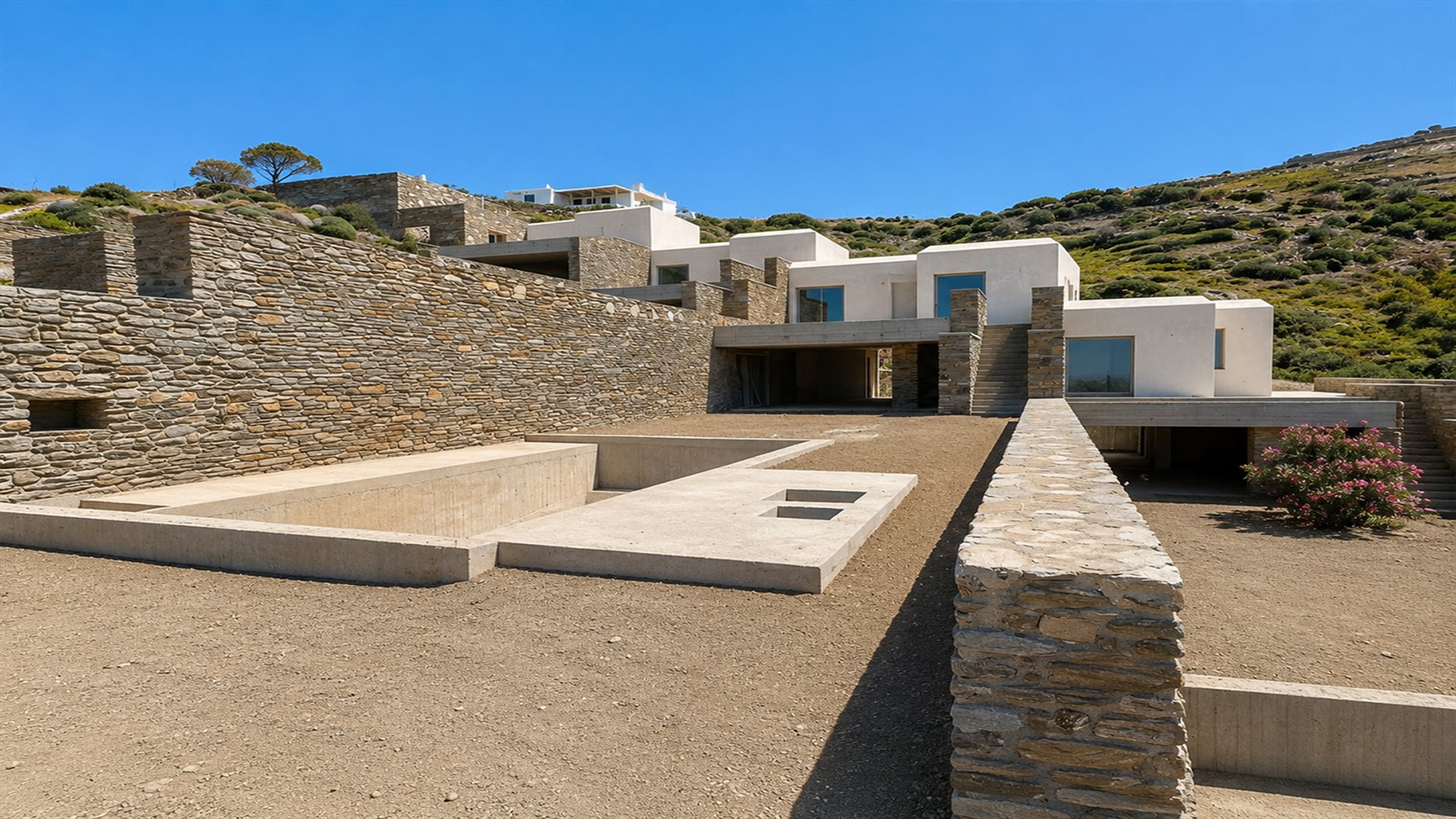 4 x Villa complex with private access to beach