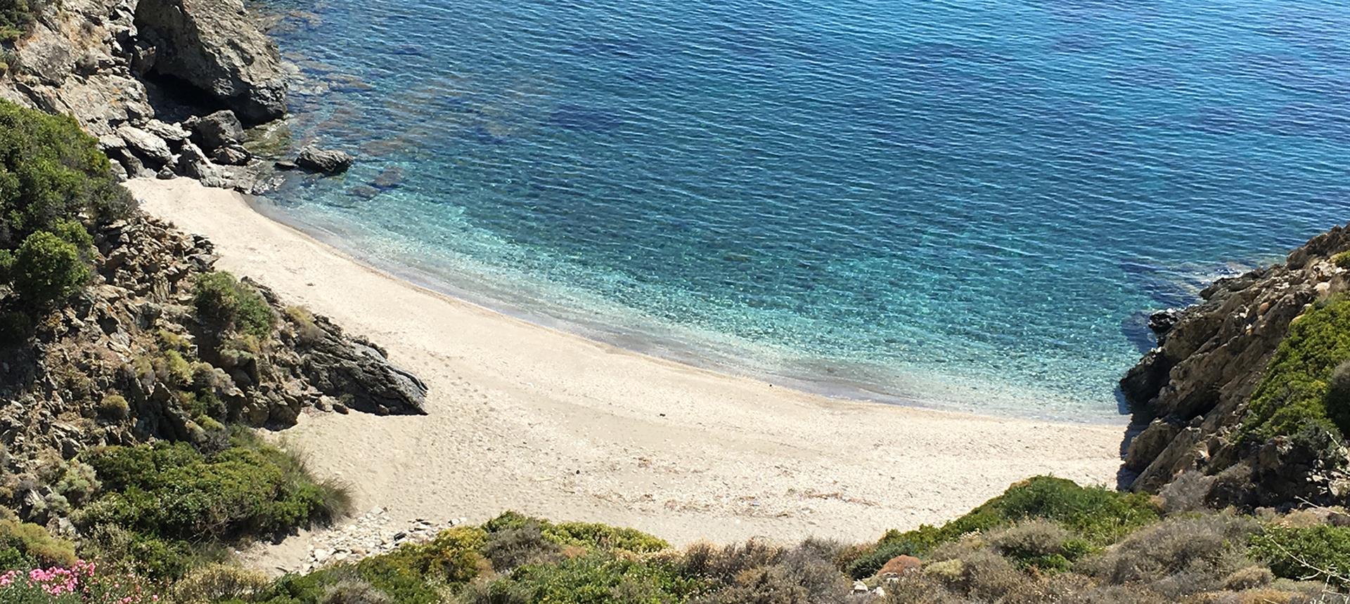 4 x Villa complex with private access to beach