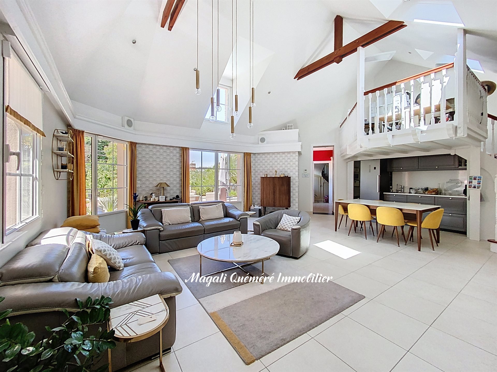 Maison à vendre, 258m², Montfort-sur-Meu