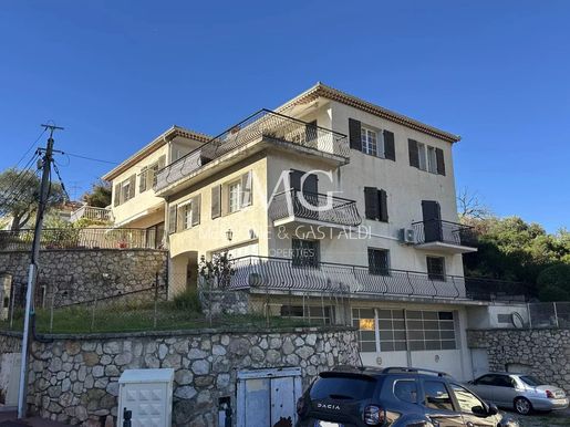 Immeuble 600 m² · à Cannes · 600 m² · 1 600 000 €