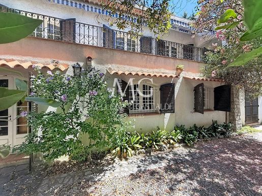 Maison 234 m² · à Cannes · 234 m² · 1 090 000 €