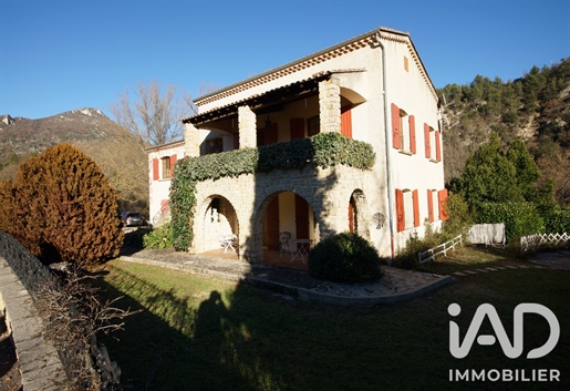 Maison 10 pièces 235 m² · à Saint-Ferréol-Trente-Pas · 235 m² · 298 000 €