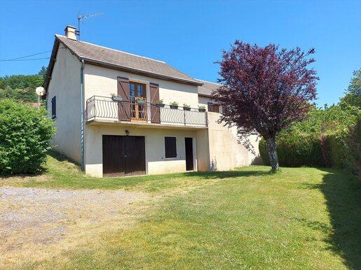 6 pièces 104 m² · à Calvinet · 104 m² · 163 990 €